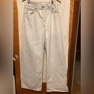 Levi’s with Uppercase E in the tab Rib Cage Wide Leg jeans sz 32